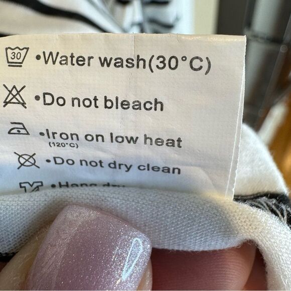 Moyabo Women’s 2XL Long Sleeve Blouse Black and White Striped - Picture 8 of 8